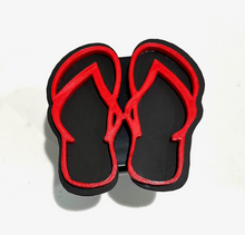 Load image into Gallery viewer, Flip Flop Slippah&#39;s in 3D - 2 inch Trailer Hitch Cover Black with RED - Hawaiian Lazy Flip Flops
